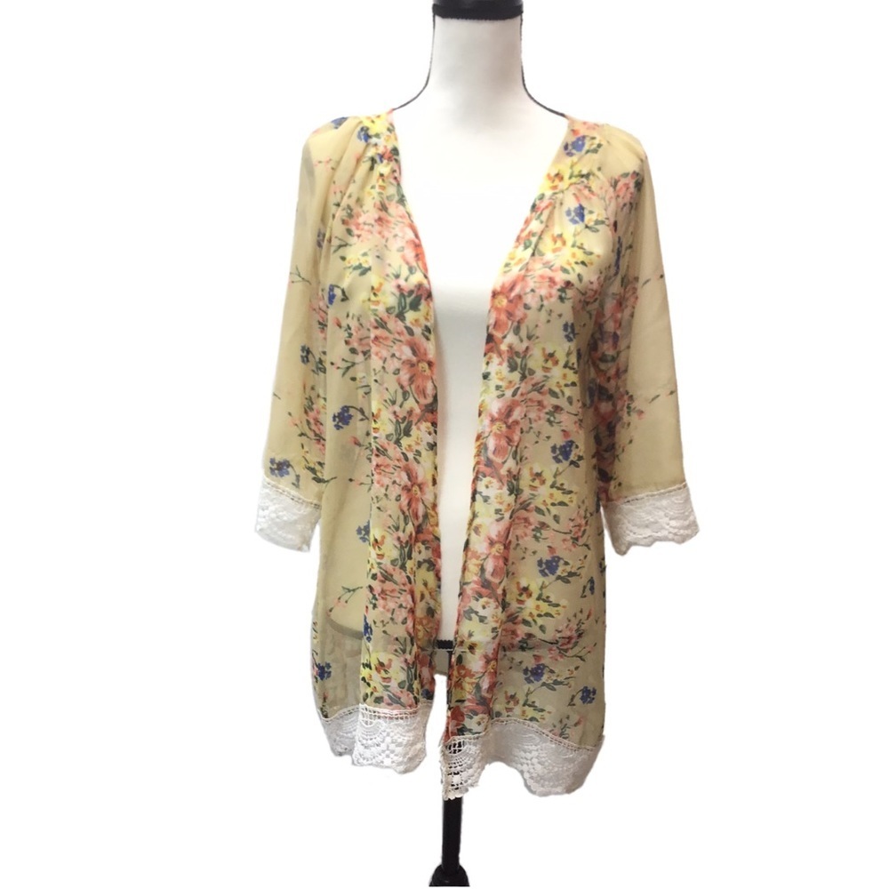NWOT Fashion Yellow Floral Lace Trim Swimsuit Cover up Kimono Size Medium